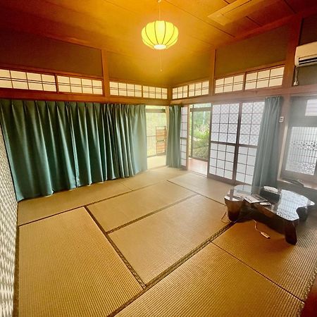 Apartmán みやうら御殿 Imabari Railway Station Exteriér fotografie
